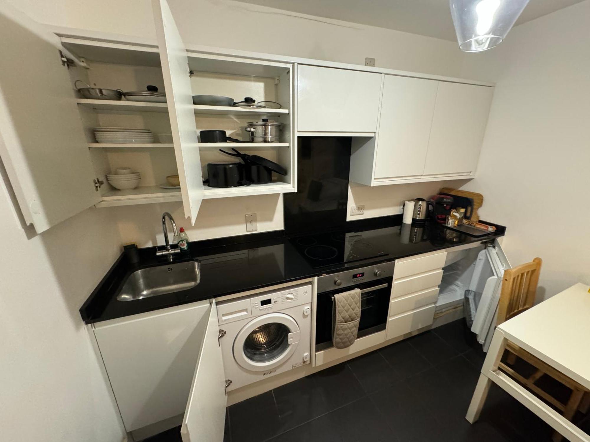 Cosmopolitan Comfort Private Bedrooms In Euston 106 ロンドン エクステリア 写真
